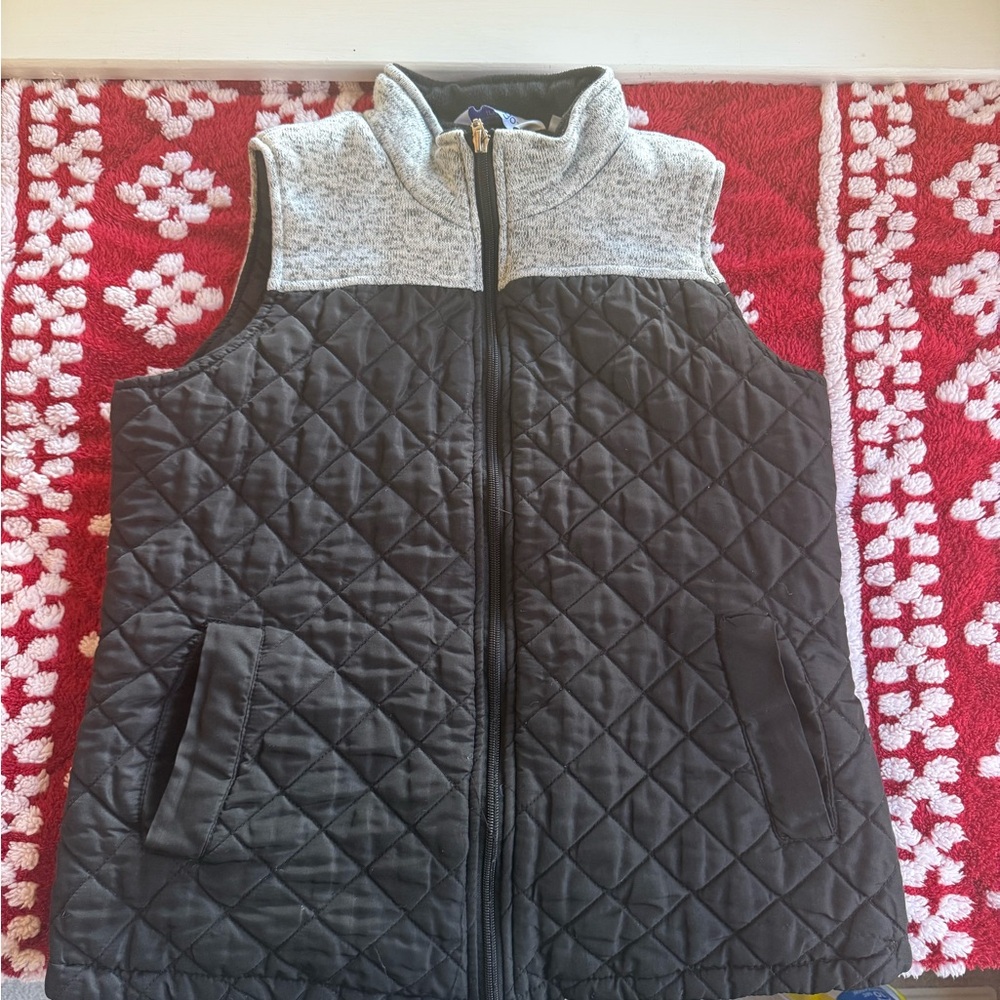 Great Northwest Clothing Company Black and Gray Quilted Vest